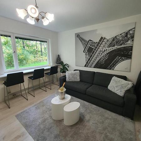Close To The Metro And The Beach!!! With A View Of The Scandinavian Forest Стокхолм Екстериор снимка